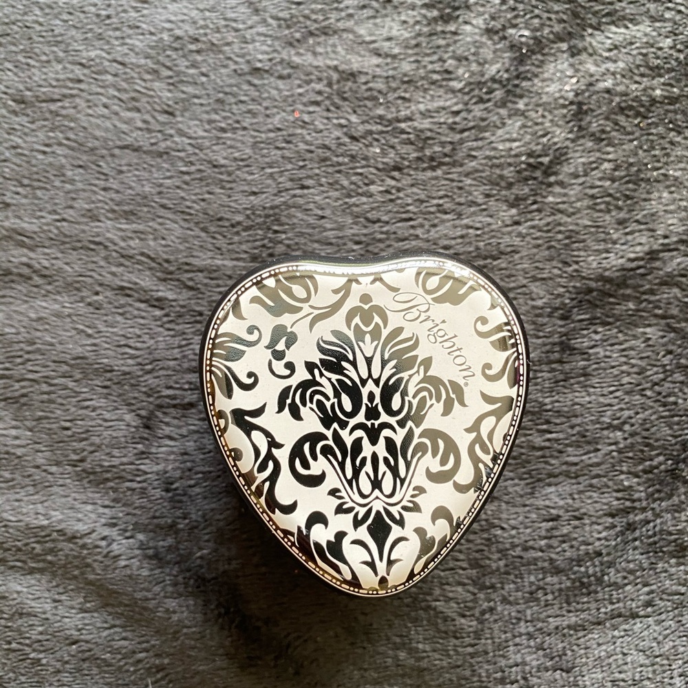 Brighton Black & White Heart Ring Tin w/Lid